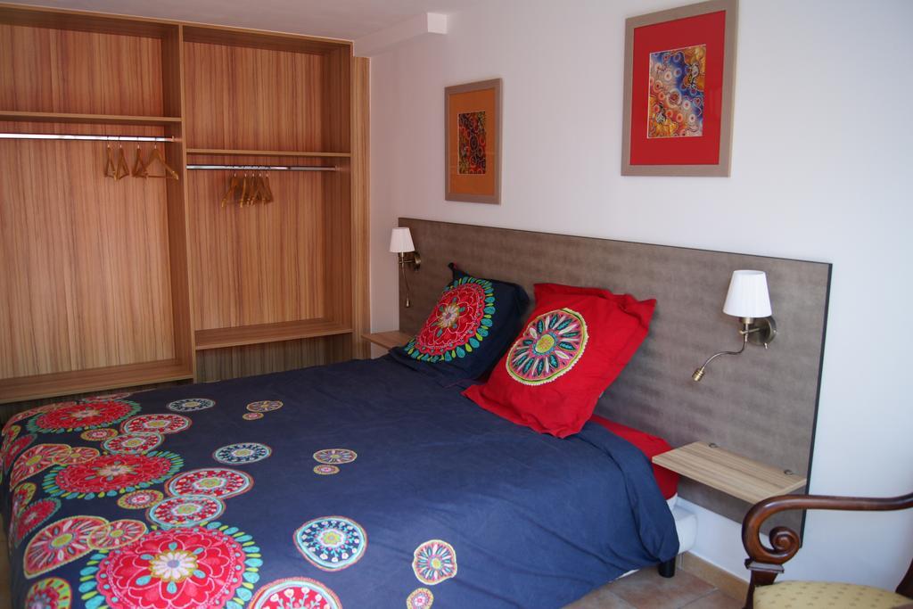Bed and Breakfast La Bastide de l'Olivier Le Muy Exterior foto